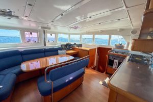 salon, Lagoon 440, catamaran for sale