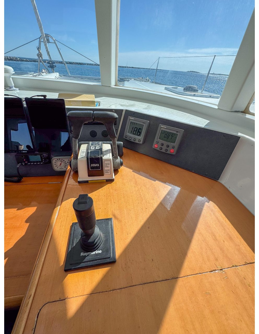 helm, Lagoon 440, catamaran for sale