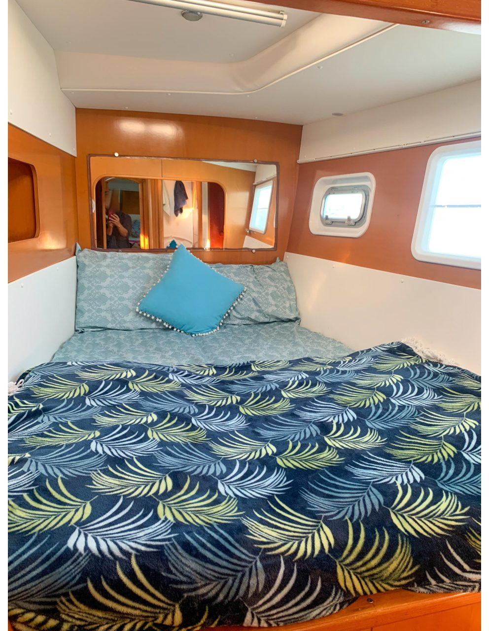 bed, Lagoon 440, catamaran for sale