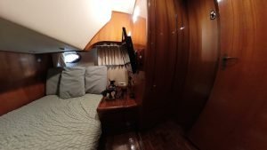 bed, Ocean Alexander 500, trawler for sale