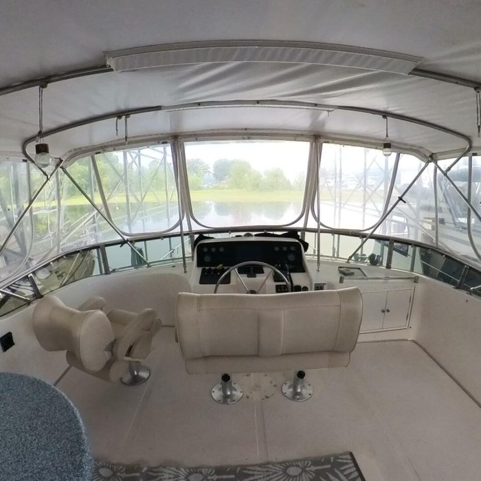 helm, Ocean Alexander 500, trawler for sale