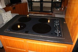 interior, Ocean Alexander 500, trawler for sale