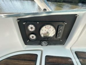 helm, Beneteau 461, sailboat for sale