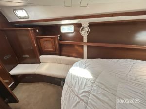 bed, Beneteau 461, sailboat for sale