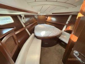 bed, Beneteau 461, sailboat for sale