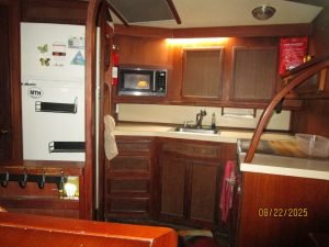 interior, Viking 44, trawler for sale