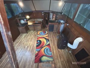 salon, Viking 44, trawler for sale
