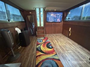 salon, Viking 44, trawler for sale