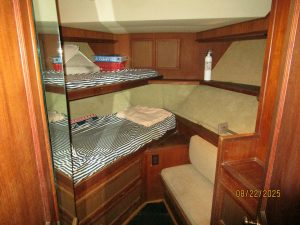 bed, Viking 44, trawler for sale