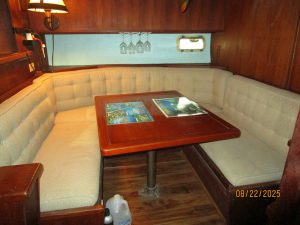 salon, Viking 44, trawler for sale