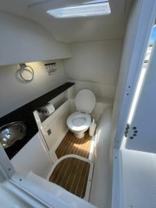 bath, World Cat, trawler for sale