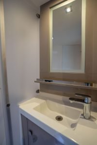 bath, FP 50 Saba, catamaran for sale