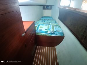 bed, Prout 37 Snowgoose, catamaran for sale