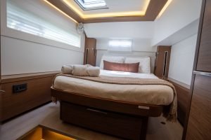 bath, Lagoon 46, catamaran for sale