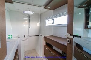 bath, Lagoon 46, catamaran for sale