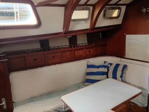 salon, Fantasia 35, sailboat for sale