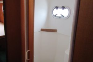bath, Catana 471, catamaran for sale