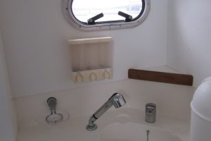 bath, Catana 471, catamaran for sale