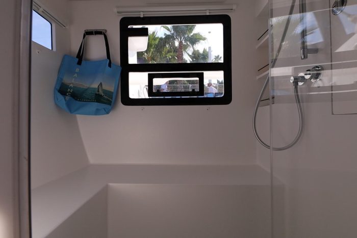bath, Balance 442, catamaran for sale