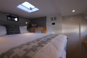 bed, Balance 442, catamaran for sale