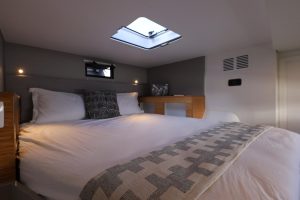 bed, Balance 442, catamaran for sale
