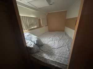 bed, Lagoon 400, catamaran for sale