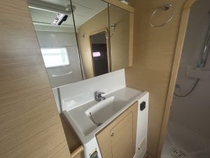 bath, Lagoon 400, catamaran for sale