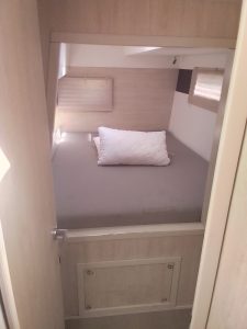 bed, Leopard 43 PowerCat, trawler for sale