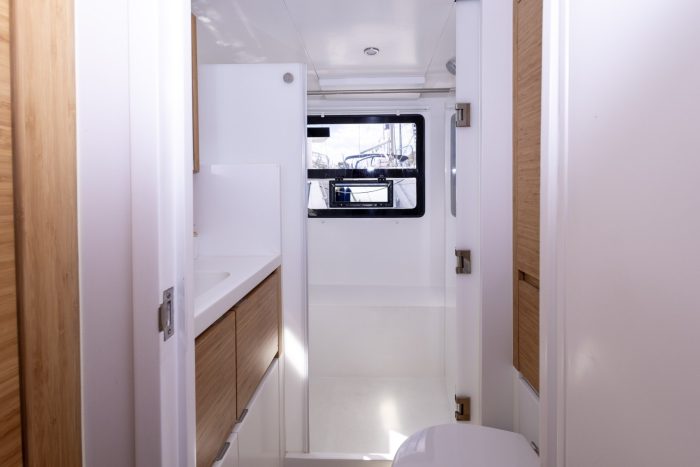 bath, Balance 442, catamaran for sale