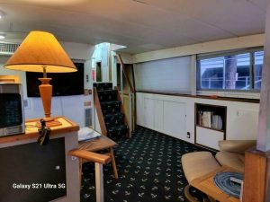 salon, Bertram 46.6, trawler for sale