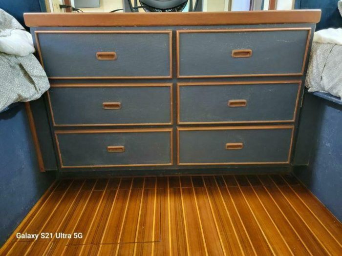interior, Bertram 46.6, trawler for sale