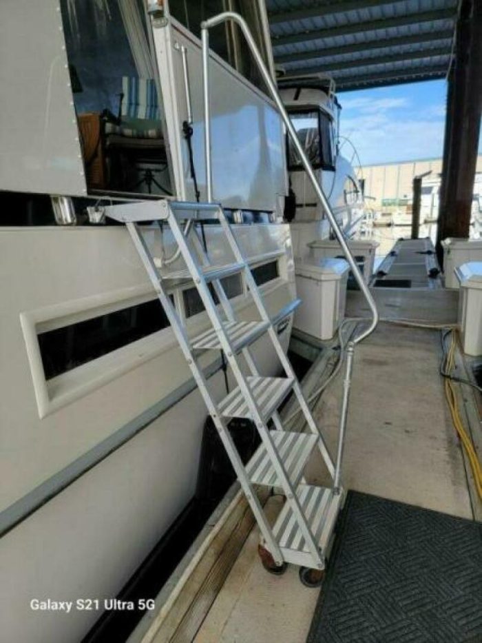 deck, Bertram 46.6, trawler for sale