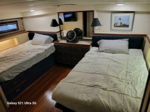 bed, Bertram 46.6, trawler for sale