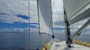 underway, Hunter 44, sailboat for sale