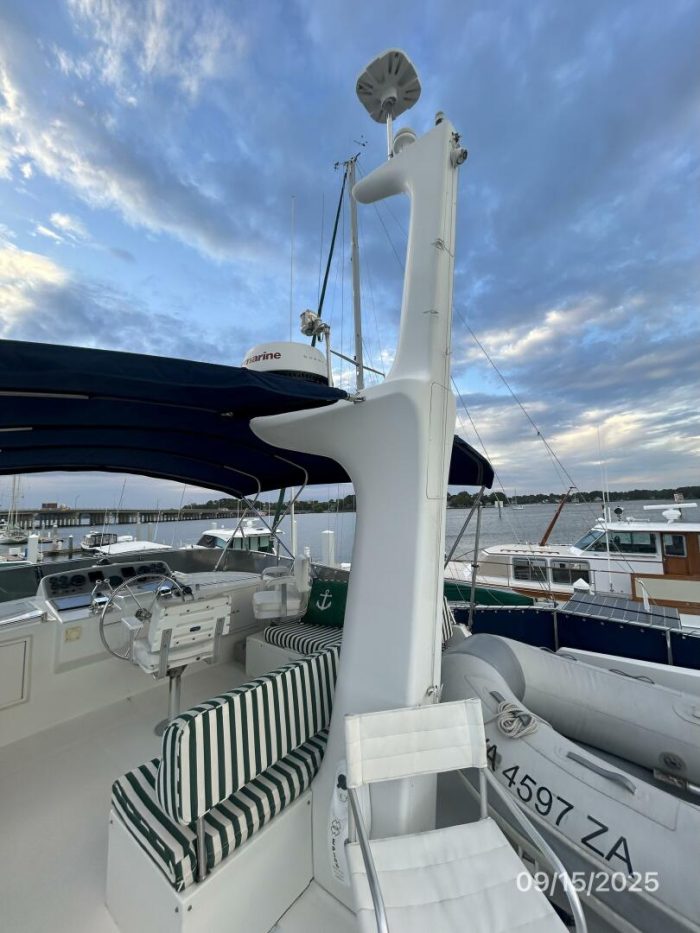 deck, Ocean Alexander 450 Classico, trawler for sale
