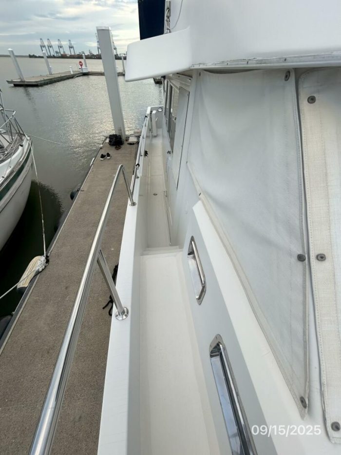 deck, Ocean Alexander 450 Classico, trawler for sale