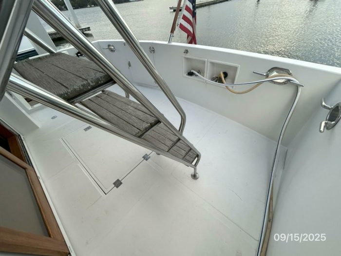 deck, Ocean Alexander 450 Classico, trawler for sale