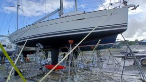 boatyard, Beneteau 40 First, sailboat for sale
