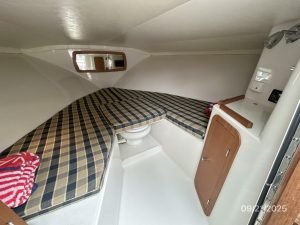 bed, Chris-Craft, trawler for sale