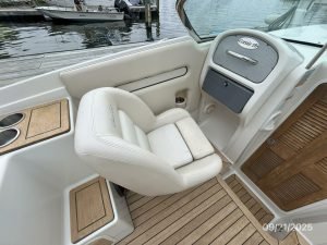 helm, Chris-Craft, trawler for sale