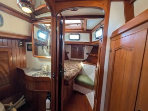 bed, Mason 43, sailboat for sale