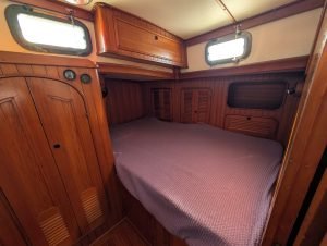 bed, Mason 43, sailboat for sale