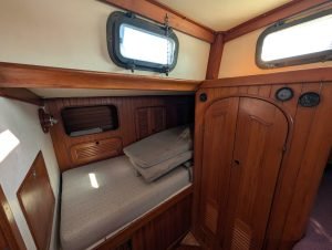 bed, Mason 43, sailboat for sale