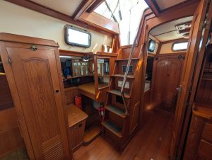 salon, Mason 43, sailboat for sale