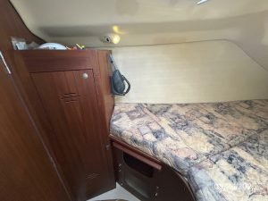 bed, Hunter 376, sailboat for sale