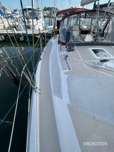 deck, Hunter 376, sailboat for sale