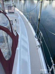 deck, Hunter 376, sailboat for sale