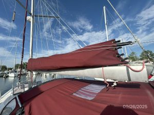 deck, Hunter 376, sailboat for sale