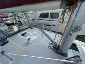 deck, Hunter 376, sailboat for sale