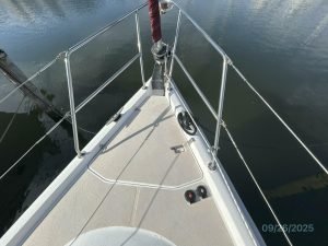 deck, Hunter 376, sailboat for sale